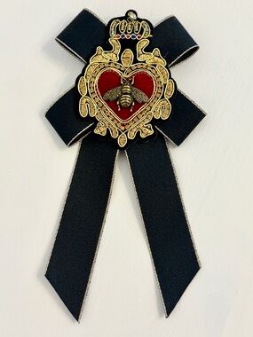 NWT ALTEREDREAMS Statement Brooch Bee Sacred Heart Ribbon Pin Baroque Gothic